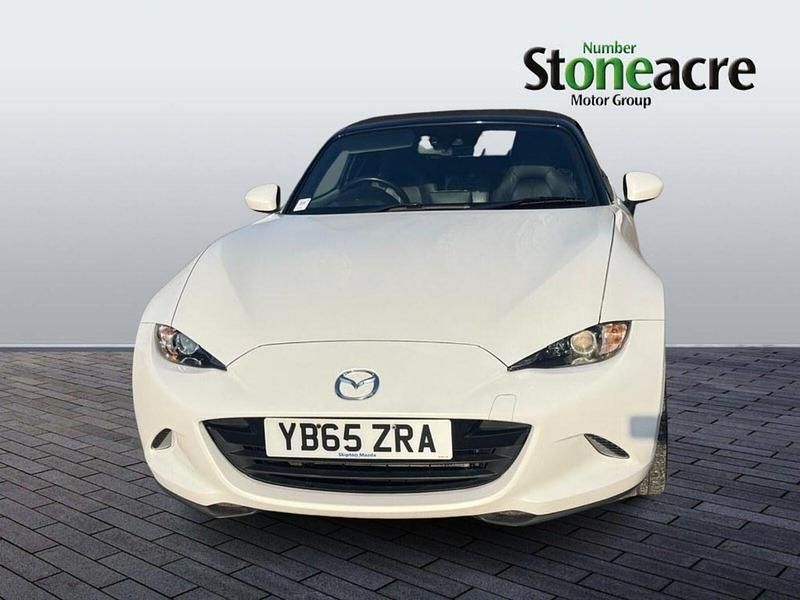 Used Mazda MX5 Inclusive 160 HP (117 kW) 2016 White Cabriolet
