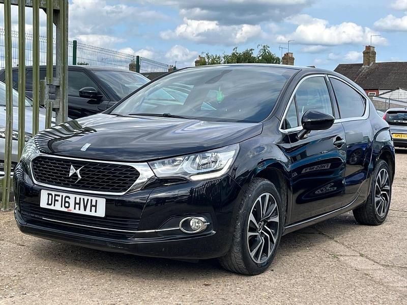 Used DS Automobiles DS4 Elegance 120 HP (88 kW) 2016 Black Hatchback