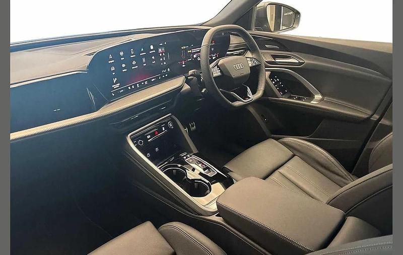 Used Audi Q5 Sportback S-Line 200 HP (147 kW) 2025 Grey SUV