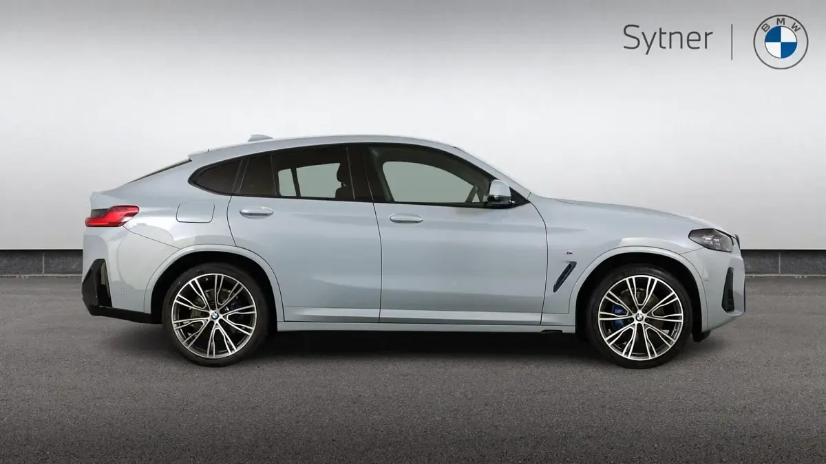 Gebraucht BMW X4 M Sport 187 PS (137 kW) 2022 Grau SUV