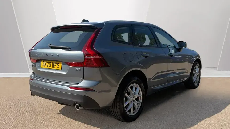 Used Volvo XC60 Momentum 247 HP (181 kW) 2020 SUV