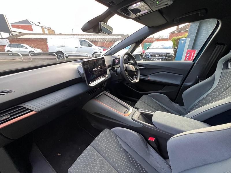 Used Cupra Born e-Boost 239 kW (326 HP) 2024 Blue Hatchback