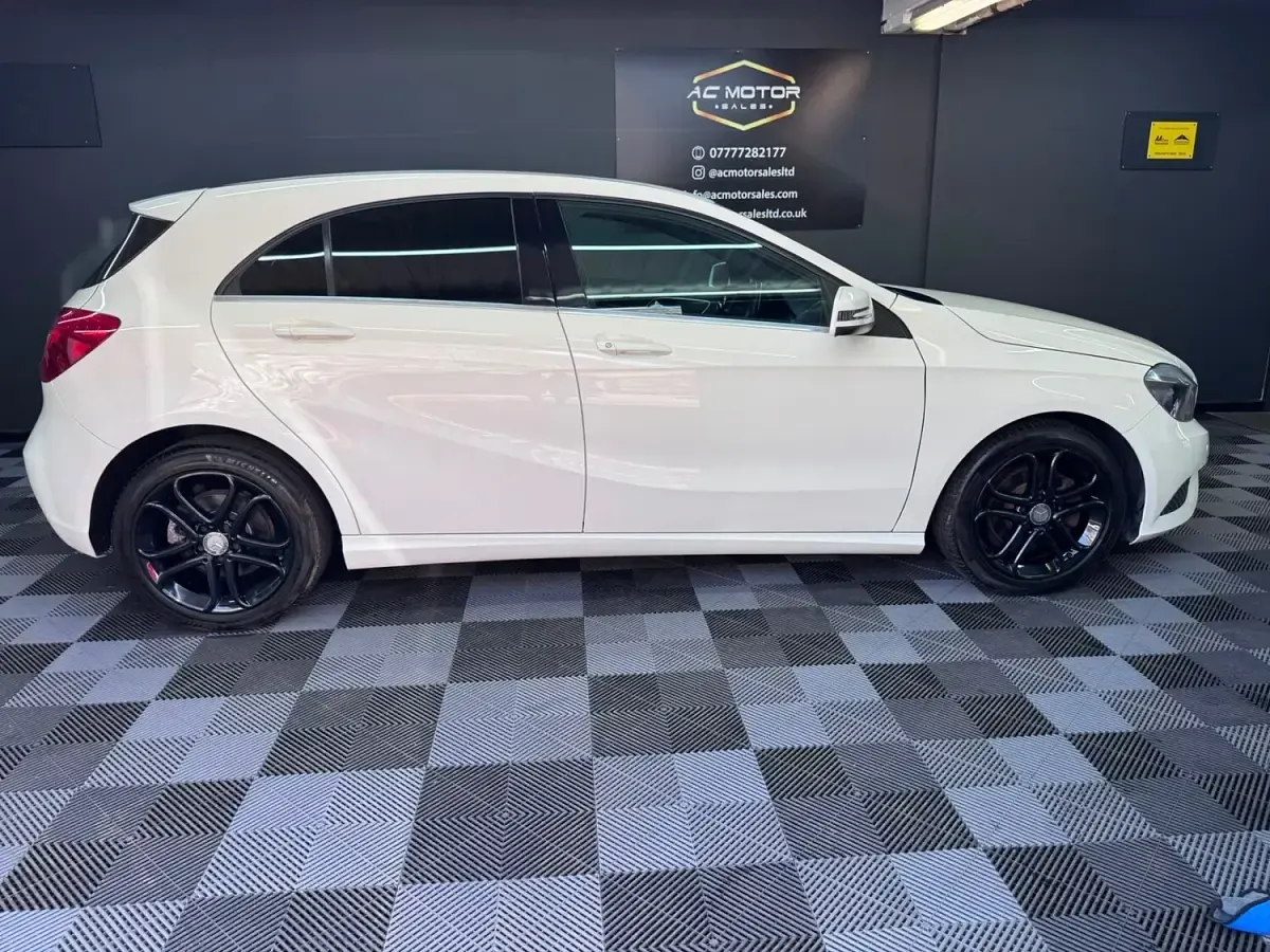 Used Mercedes A200 2014 White Hatchback