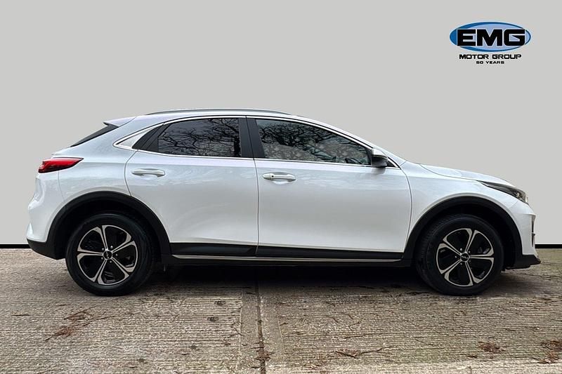 Used Kia XCeed 139 HP (102 kW) 2022 White SUV