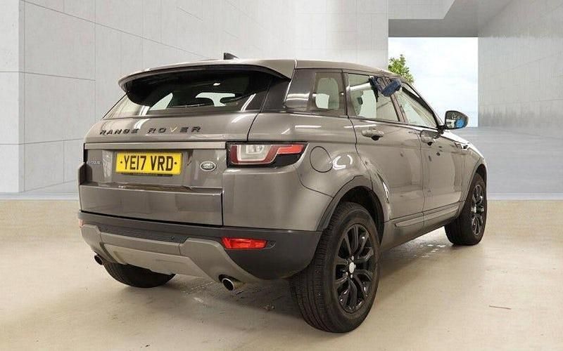Used Land Rover Range Rover evoque SE 150 HP (110 kW) 2018 Hatchback