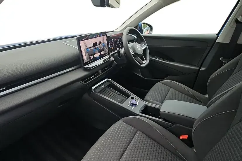New VW T-Roc Life 116 HP (85 kW) 2026 Celestial blue SUV