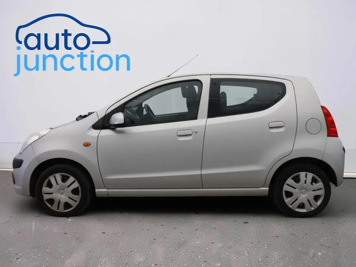 Used Nissan Pixo N-TEC 68 HP (50 kW) 2009 Silver Hatchback