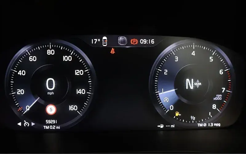 Used Volvo XC40 Momentum 163 HP (119 kW) 2022 White SUV
