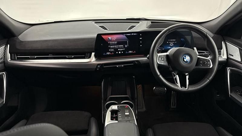 Used BMW iX2 M Sport 147 kW (201 HP) 2025 Green SUV