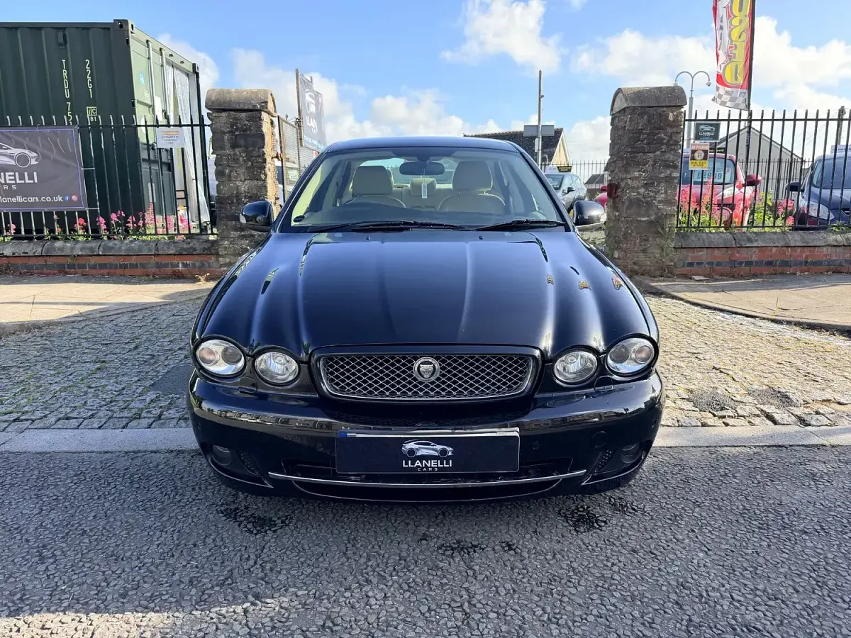 Used Jaguar X-type SE 143 HP (105 kW) 2009 Black Sedan
