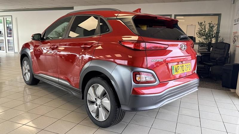 Used Hyundai Kona Premium 150 kW (204 HP) 2020 Red SUV