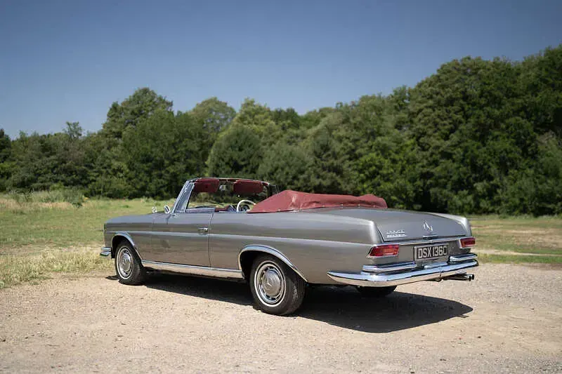 Used Mercedes 300 SE 2012 Silver Cabriolet