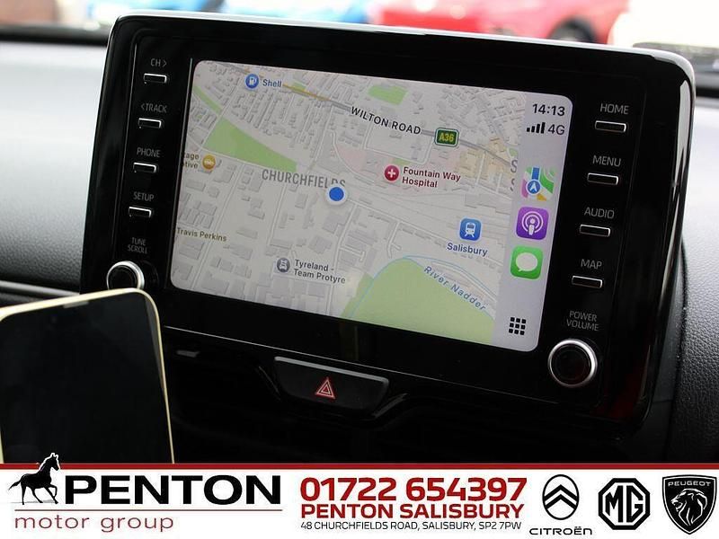 Used Toyota Yaris Cross Design 2023 White SUV