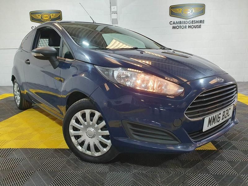 Blue Used 2016 Ford Fiesta Hatchback | £3,950 (Fair price) - Image 1/4