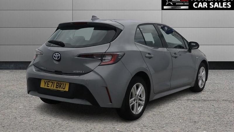 Used Toyota Corolla 122 HP (89 kW) 2021 Grey Hatchback