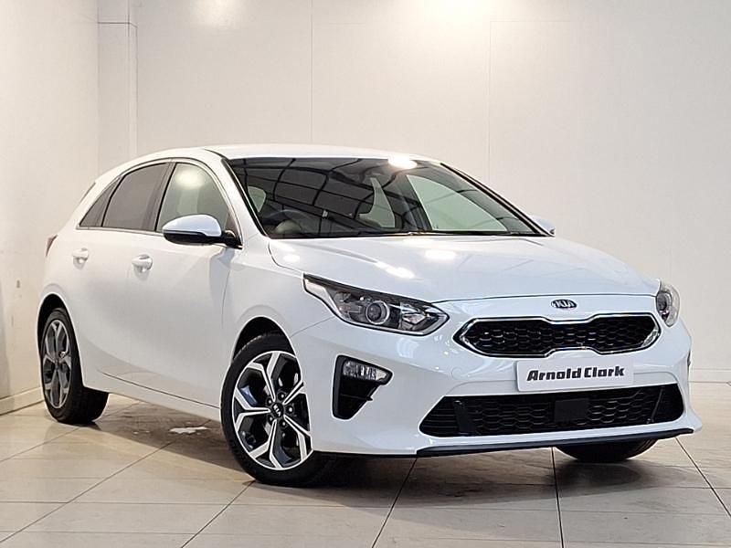 Used Kia Ceed 2021 White Hatchback