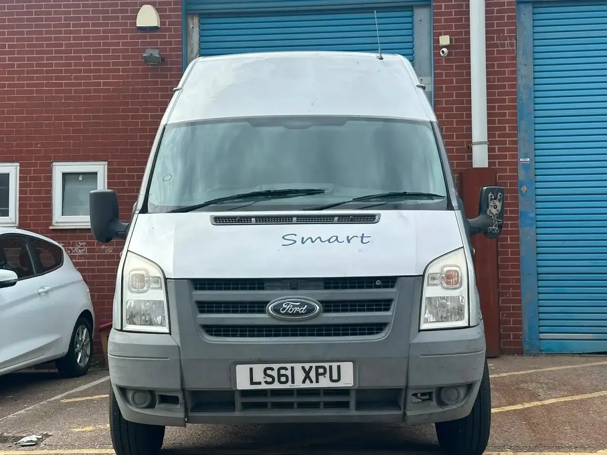 Used Ford Transit 115 HP (84 kW) 2011 Silver Van