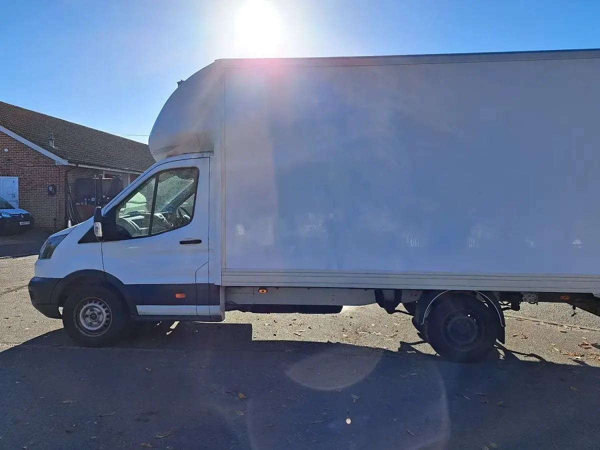 Used Ford Transit 130 HP (95 kW) 2017 White MPV