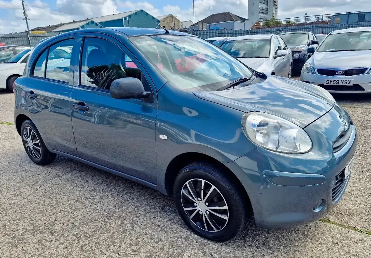 Used Nissan Micra Visia 98 HP (72 kW) 2011 Silver Hatchback