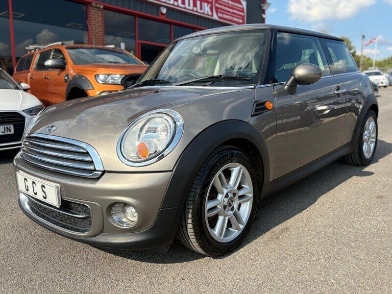 Silver Used 2011 Mini Cooper D Hatch Hatchback | £4,990 (Fair price) - Image 1/4