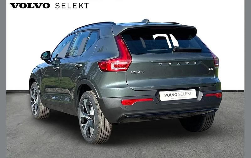 New Volvo XC40 Plus 161 HP (118 kW) 2026 Green SUV