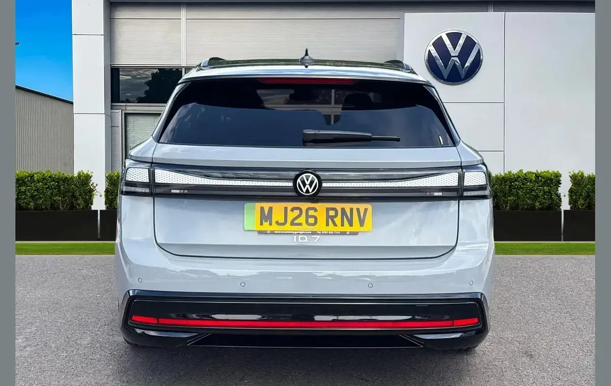 Used VW ID.7 Pro 210 kW (286 HP) 2026 Grey Estate