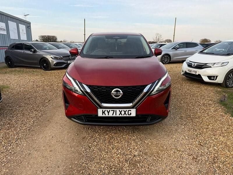 Used Nissan Qashqai N-Connecta 140 HP (102 kW) 2021 Red SUV