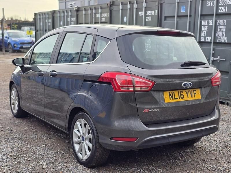 Used Ford B-MAX Titanium 105 HP (77 kW) 2016 Grey MPV