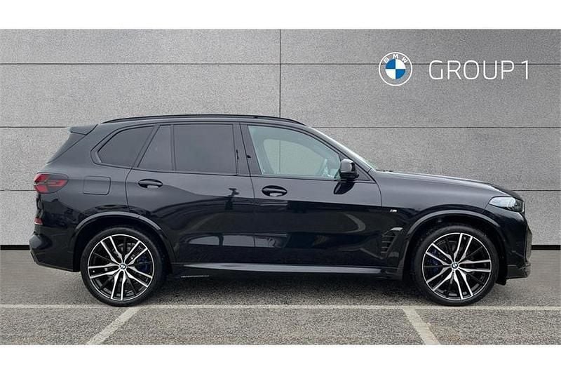 Used BMW X5 M Sport 489 HP (359 kW) 2025 Black sapphire metallic paint SUV