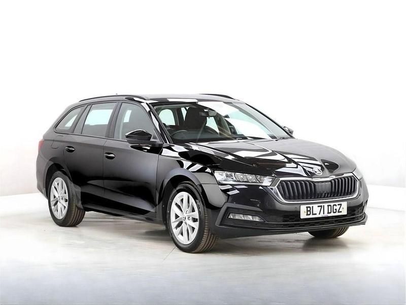 Used Skoda Octavia SE Technology 204 HP (150 kW) 2022 Black Estate