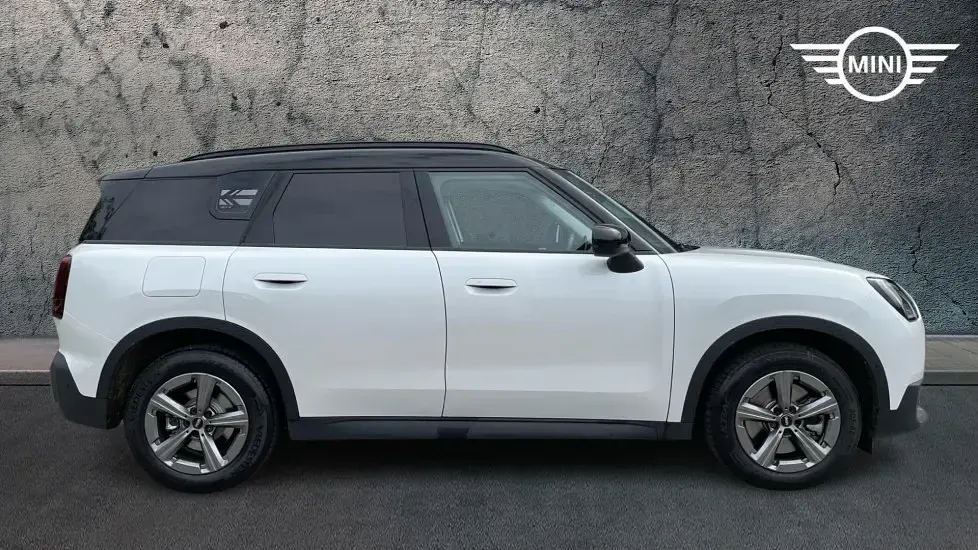 Used Mini Countryman 215 HP (158 kW) 2025 White SUV