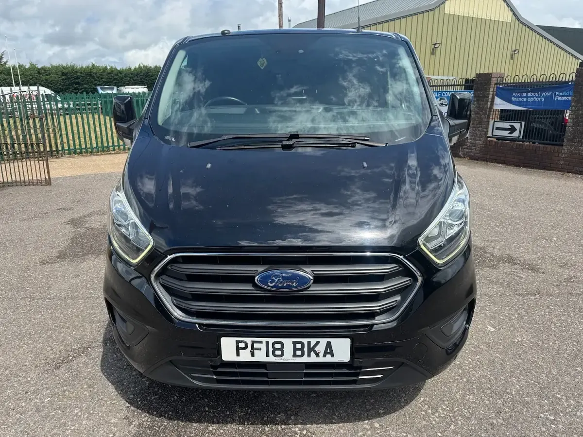 Used Ford Transit Custom Limited 130 HP (95 kW) 2018 Black Van
