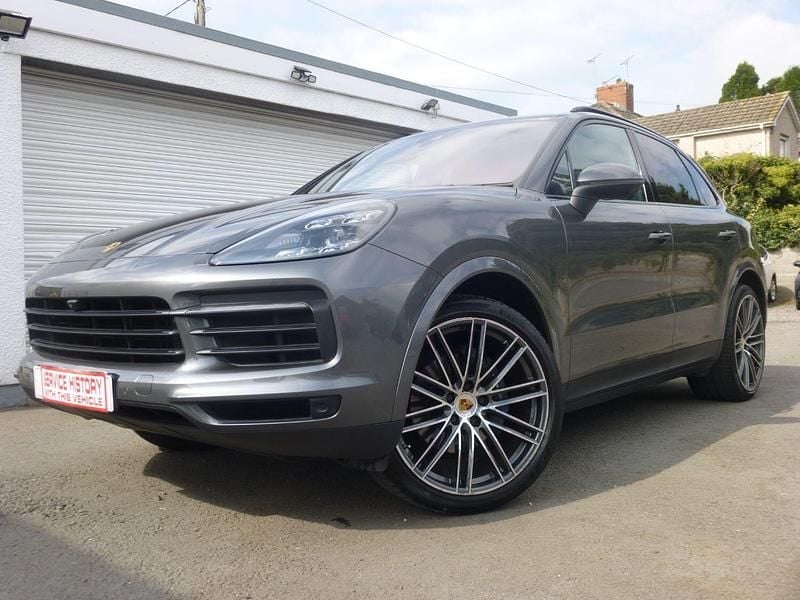 Used Porsche Cayenne 335 HP (246 kW) 2019 Grey SUV