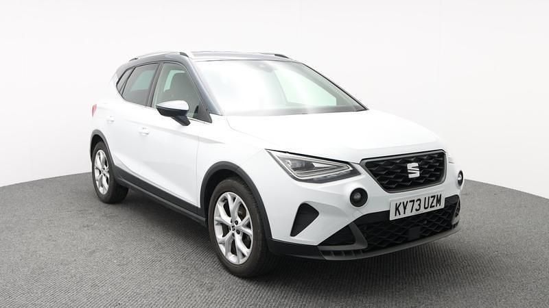 Used Seat Arona FR 110 HP (80 kW) 2023 White SUV