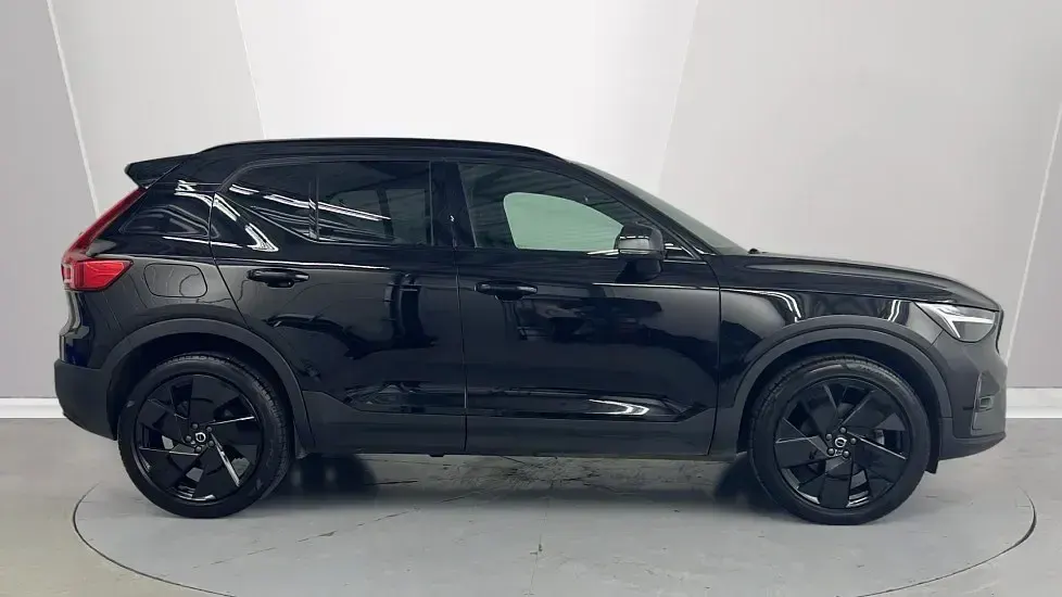 Usado Volvo XC40 Plus 2025 Negro SUV