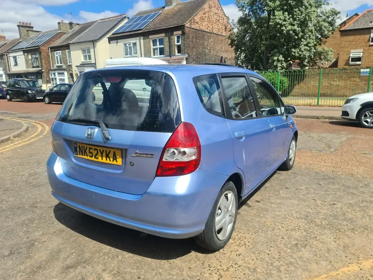 Used Honda Jazz SE 83 HP (61 kW) 2002 Blue Hatchback