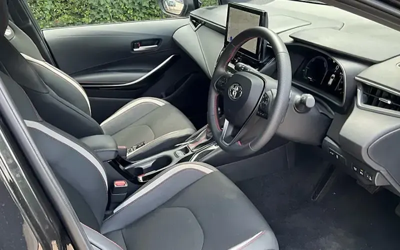 Used Toyota Corolla Sport 178 HP (130 kW) 2025 Black Estate
