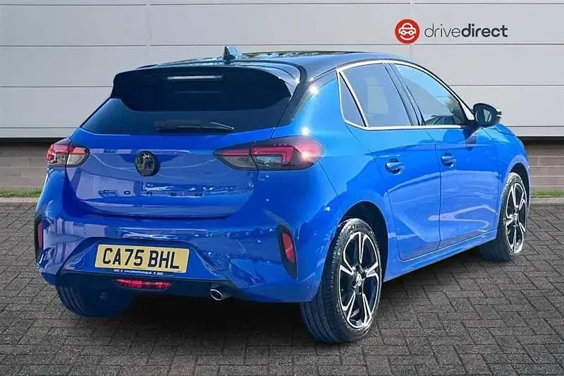 Second-hand Vauxhall Corsa Ultimate 100 CP (73 kW) 2025 Albastru Hatchback