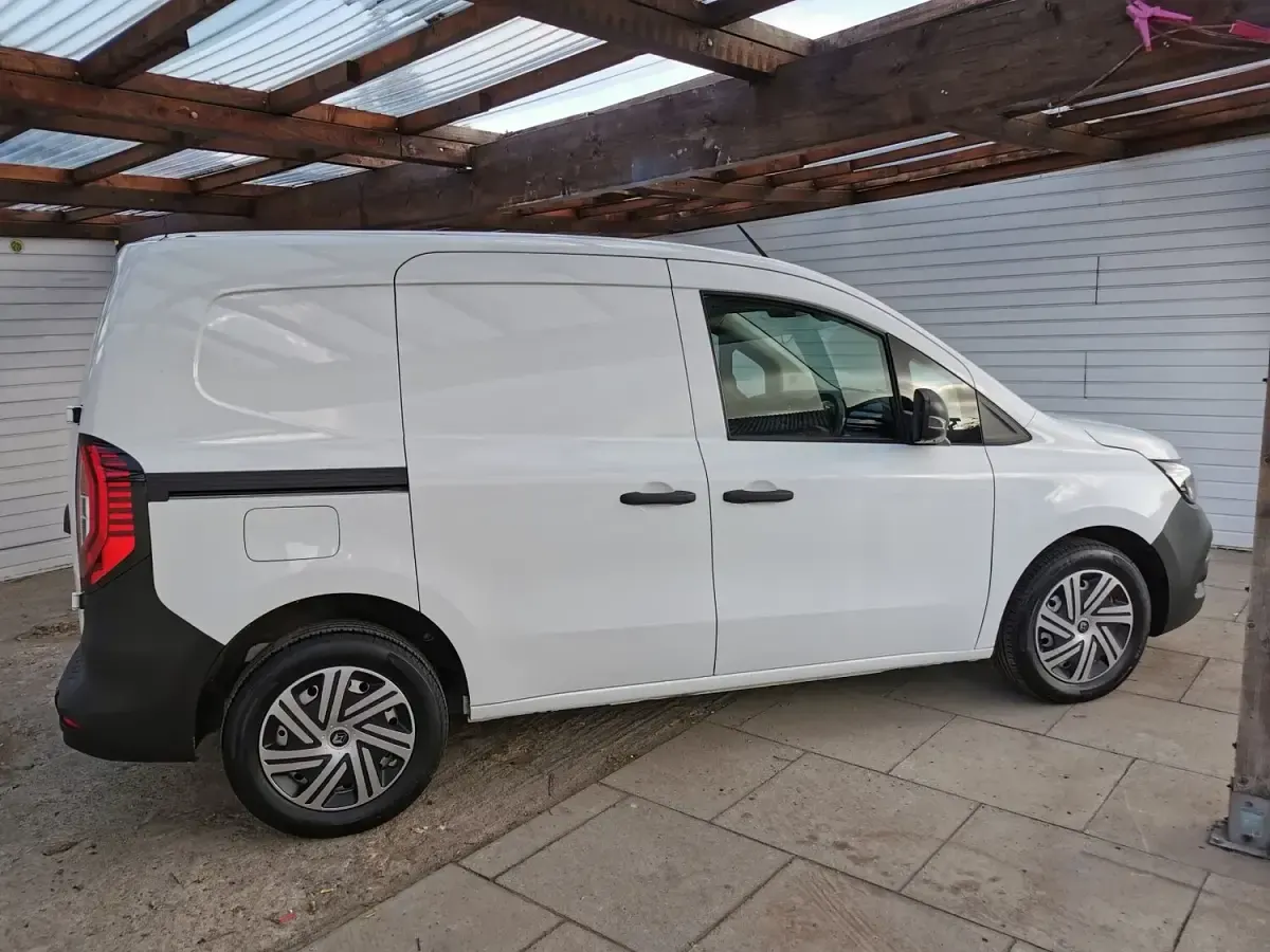 Used Renault Kangoo 2023 White MPV