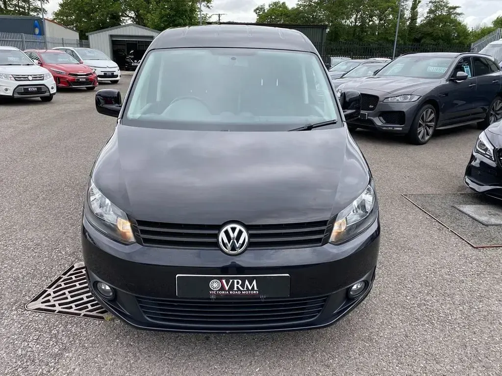 Used VW Caddy Highline 101 HP (74 kW) 2014 Black MPV