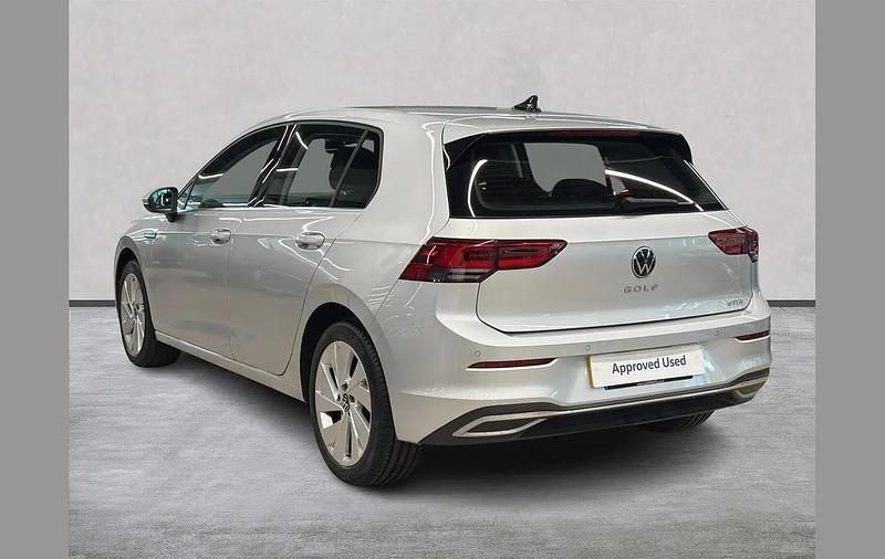 Second-hand VW Golf VIII Style 147 CP (108 kW) 2020 Argintiu Hatchback