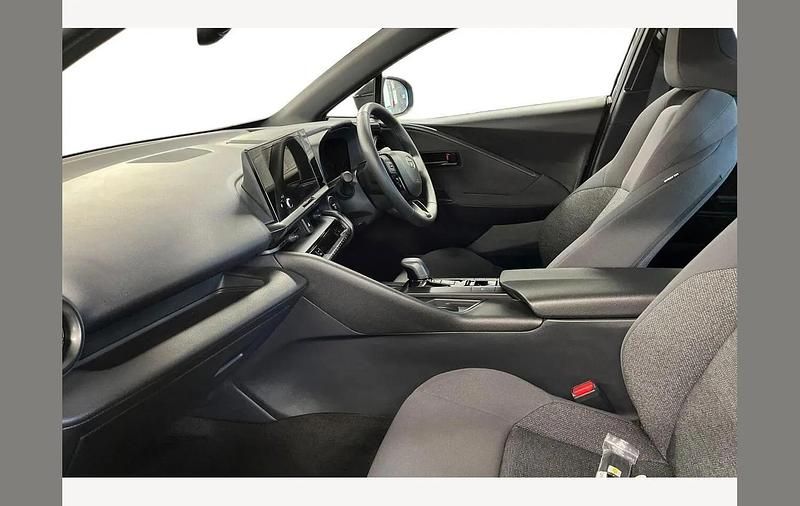 Second-hand Toyota C-HR 140 CP (102 kW) 2025 Negru SUV