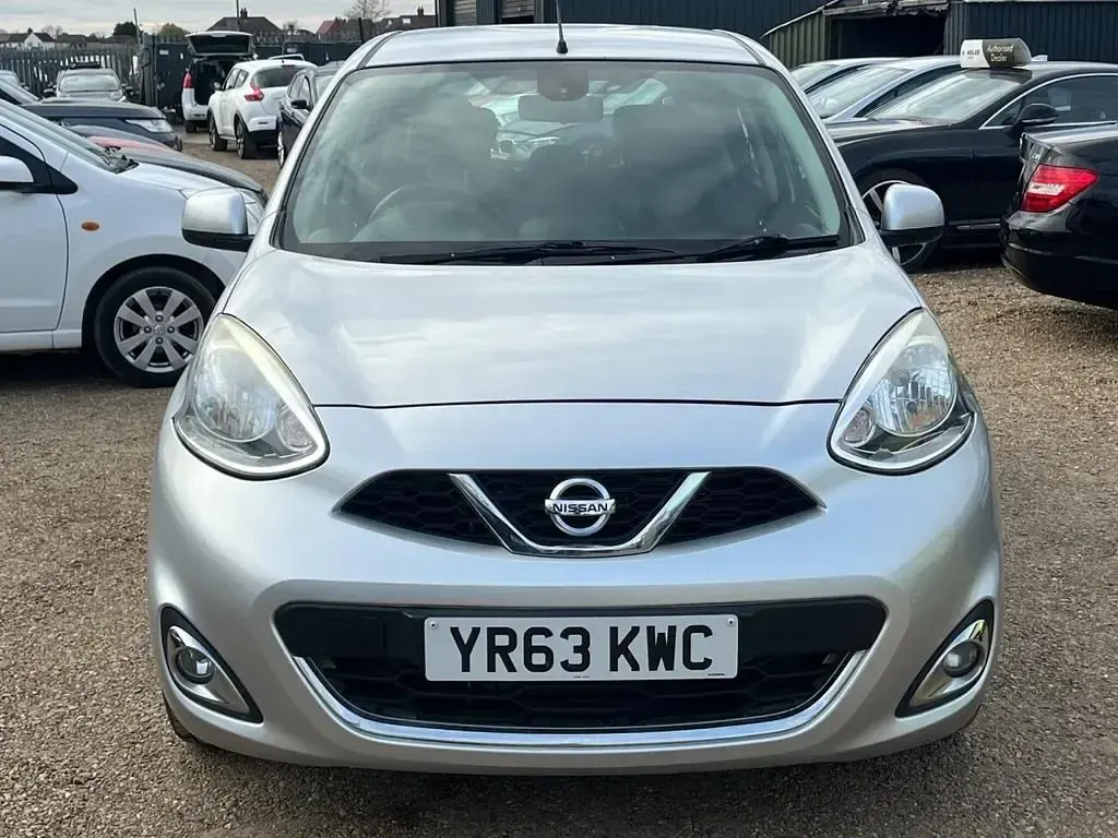 Begagnad Nissan Micra S 80 HK (58 kW) 2013 Silver Halvkombi