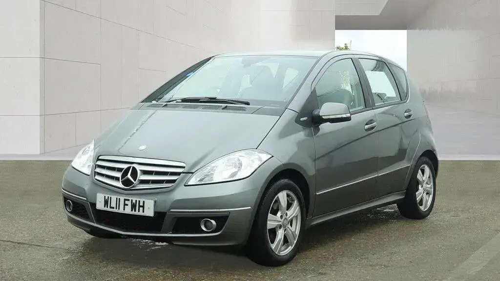 Used Mercedes A180 Avantgarde 2011 Grey Hatchback