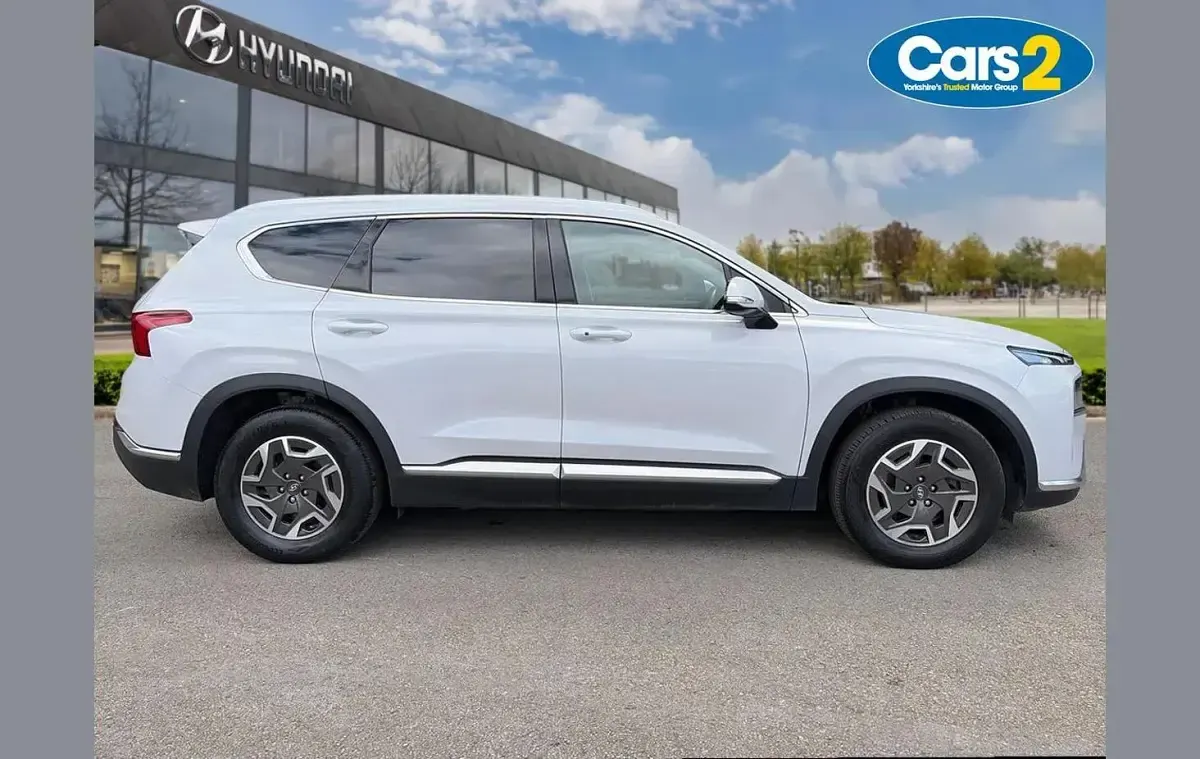 Used Hyundai Santa Fe Premium 230 HP (169 kW) 2022 White SUV