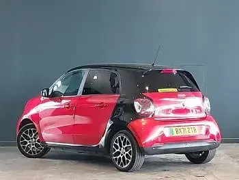 Used Smart ForFour Electric Drive Exclusive 60 kW (82 HP) 2021 Red Hatchback