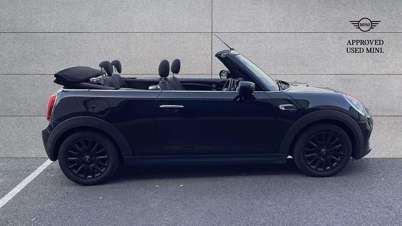 Używany Mini Cooper Classic 134 KM (98 kW) 2020 Czarny Hatchback