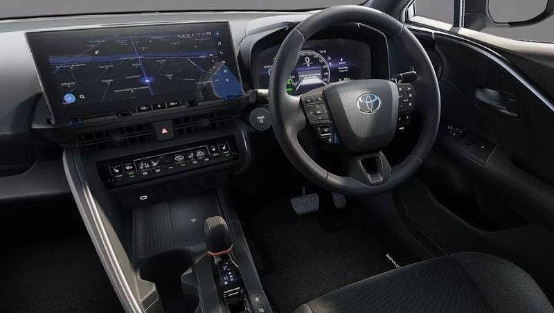 New Toyota C-HR Design 140 HP (102 kW) 2025 Silver SUV