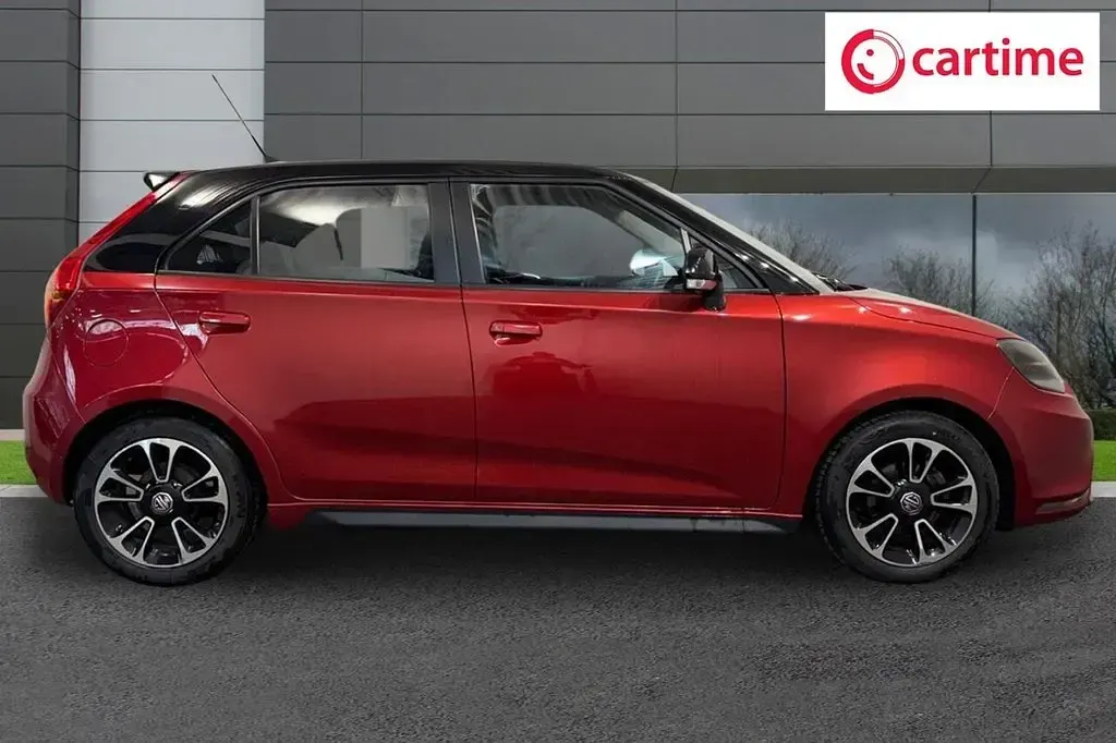 Used MG MG3 106 HP (77 kW) 2018 Red Hatchback