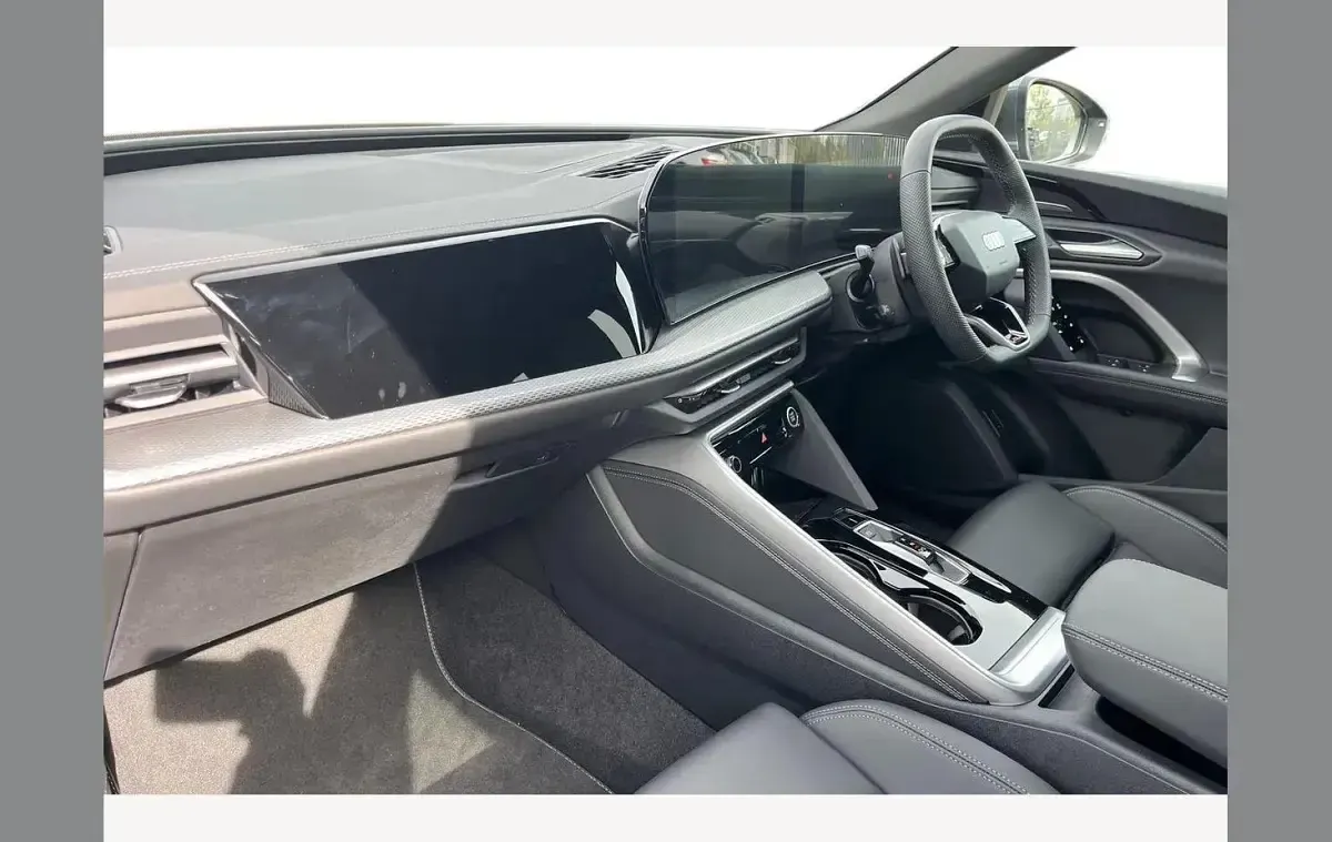 Used Audi Q5 S-Line 200 HP (147 kW) 2026 Grey SUV